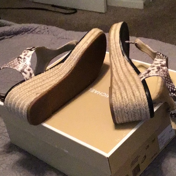 Michael Kors Snake Skin color - Picture 4 of 4